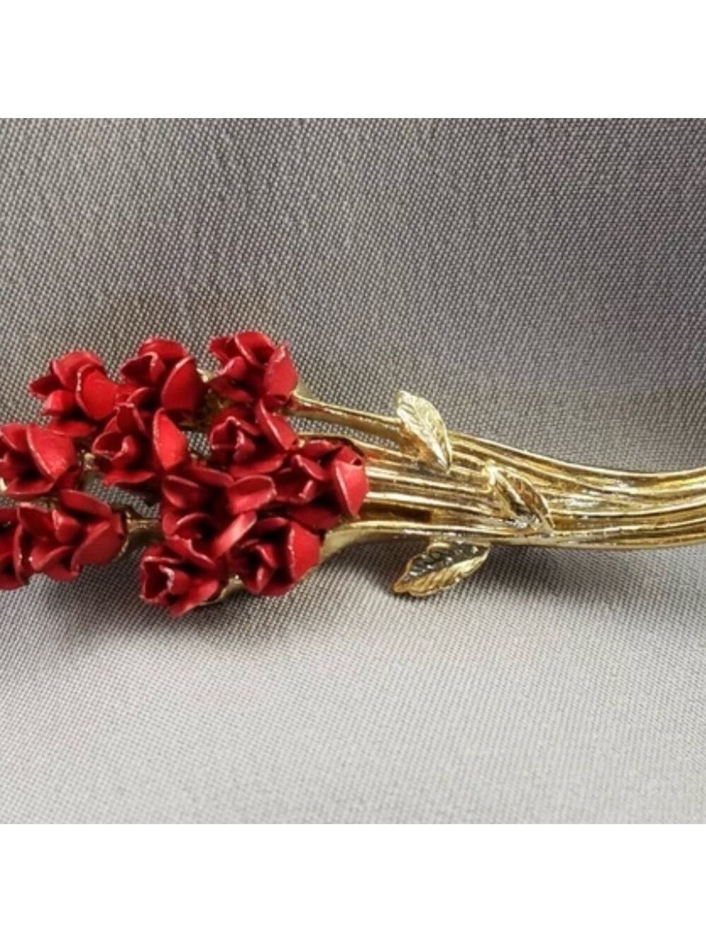 Brooch, Signed DM 97 Vintage Bouquet of Roses, Gold-Tone w/Detailed Rose…